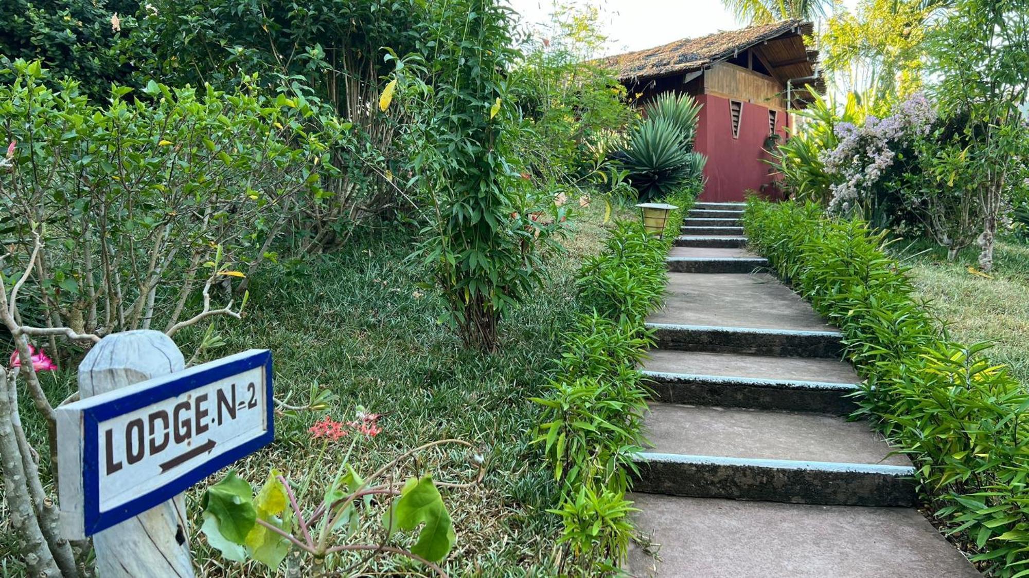 Manga Soa Lodge Fascene - Befefika Esterno foto